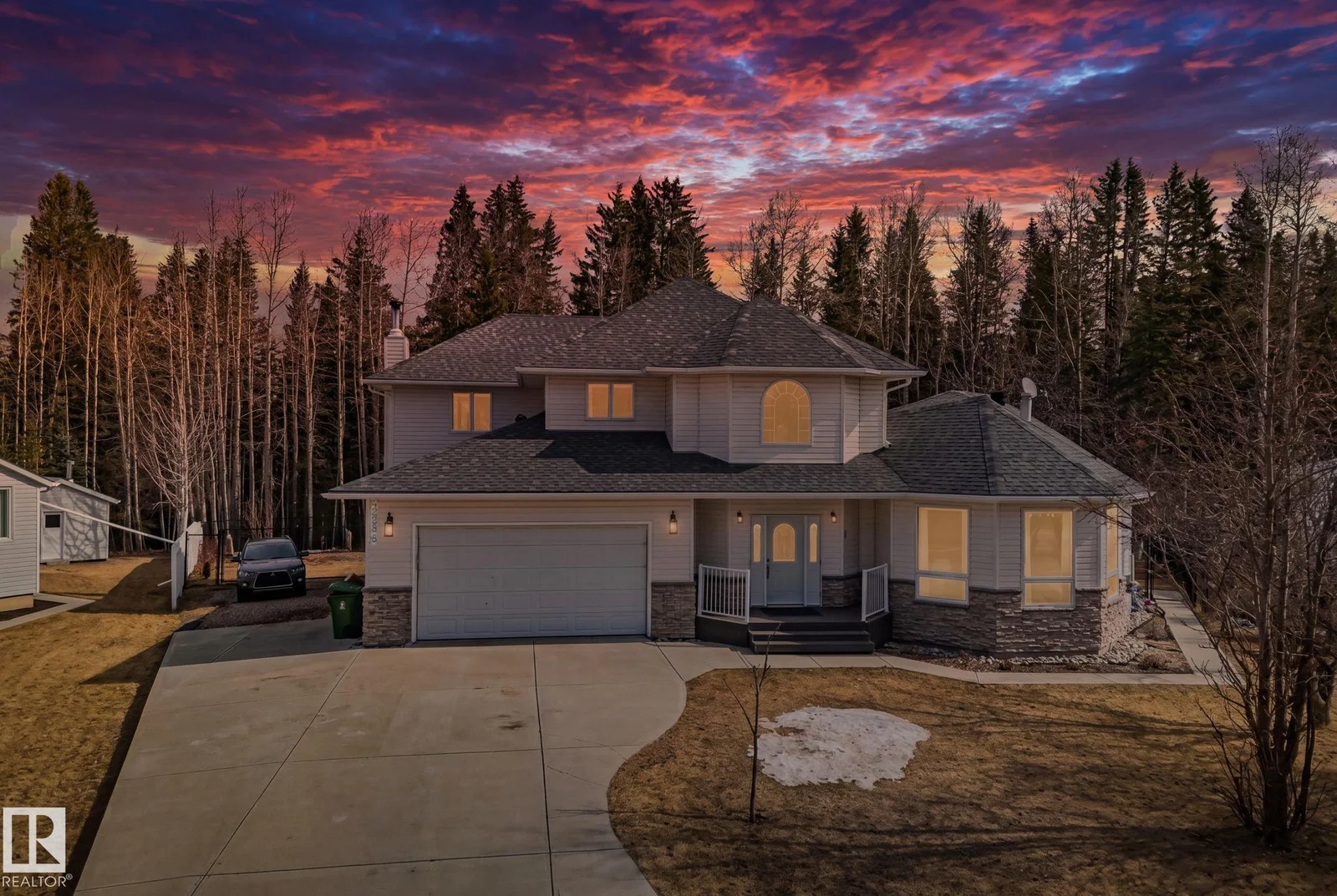 4228 8 AV, Edson - 6 bedroom Detached Single Family for sale