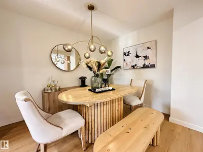 Interior photo 3 of 839 ERIN PL NW