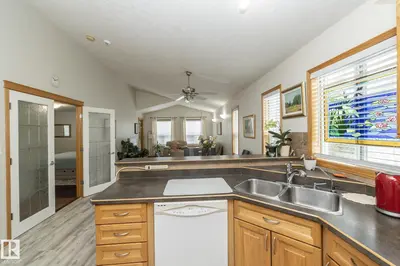 Interior photo 4 of 855 OAKLAND PL