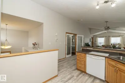 Interior photo 3 of 855 OAKLAND PL