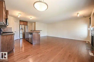 Interior photo 2 of 11425 14 AV SW