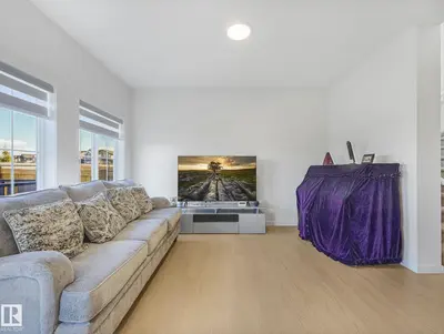 Interior photo 4 of 4851 KINNEY RD SW