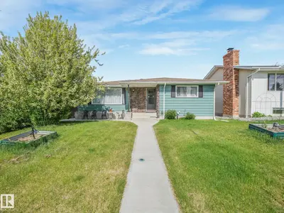 Interior photo 2 of 7120 39 AV NW