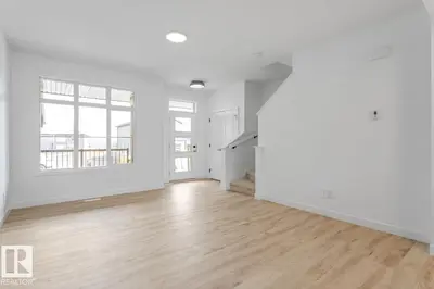 Interior photo 3 of 105 Cuddie DR