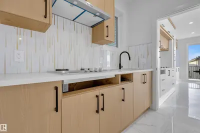 Interior photo 4 of 415 Pine PT