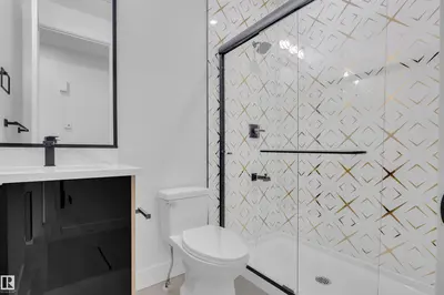 Interior photo 2 of 417 PINE PT