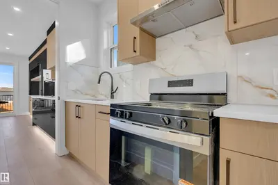 Interior photo 4 of 417 PINE PT