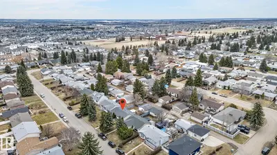 Interior photo 2 of 17 BROOKSIDE CR