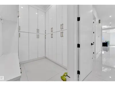 Interior photo 2 of 1704 19 ST NW