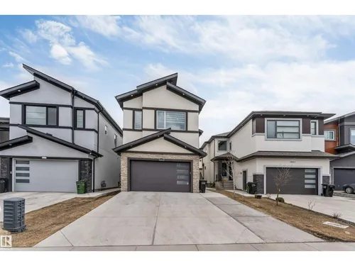 1827 17 AV NW, Edmonton - $919,900
