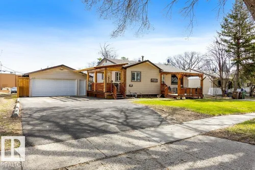 23 MAPLE DR, St. Albert - $409,900
