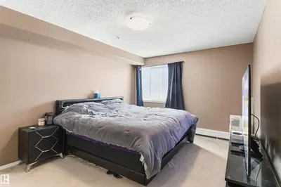 Interior photo 4 of #106 1705 7 AV