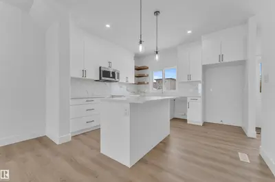 Interior photo 3 of 82 Patriot WY