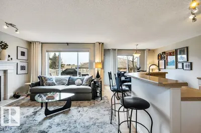 Interior photo 2 of #23 211 BLACKBURN DR E SW