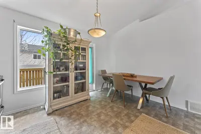 Interior photo 4 of 25 6506 47 ST