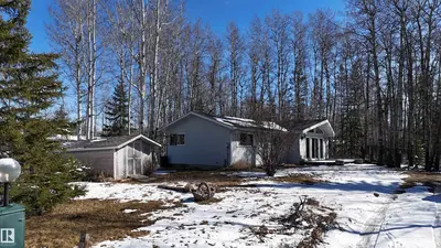 Interior photo 1 of 112 5509 TWP ROAD 494