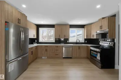 Interior photo 2 of 15015 95 ST NW