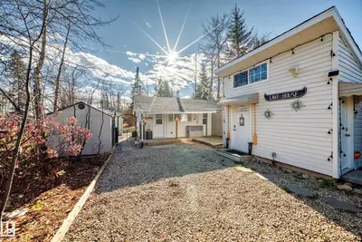 Interior photo 2 of 6108 Willow WY