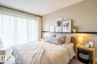 Interior photo 3 of 1611 14 ST NW