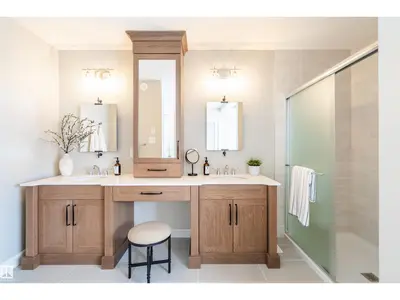 Interior photo 2 of 1611 14 ST NW