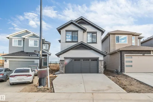 911 18 AV NW, Edmonton - $709,900