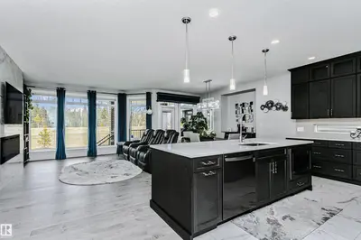 Interior photo 4 of 25 HILTON CV