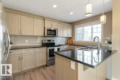 Interior photo 4 of #6 1391 STARLING DR NW