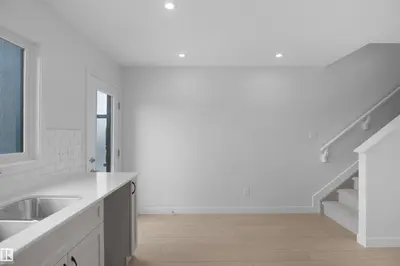 Interior photo 4 of 635 176 AV NE