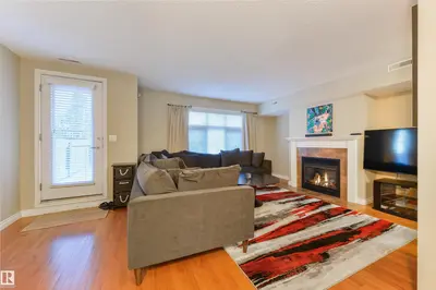 Interior photo 4 of 3 9026 Jasper Ave AV NW