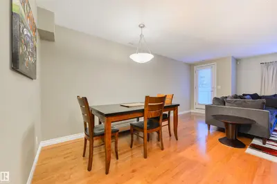 Interior photo 2 of 3 9026 Jasper Ave AV NW