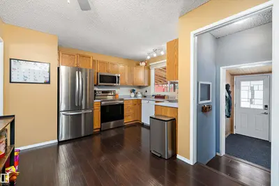 Interior photo 3 of 9419 98 AV