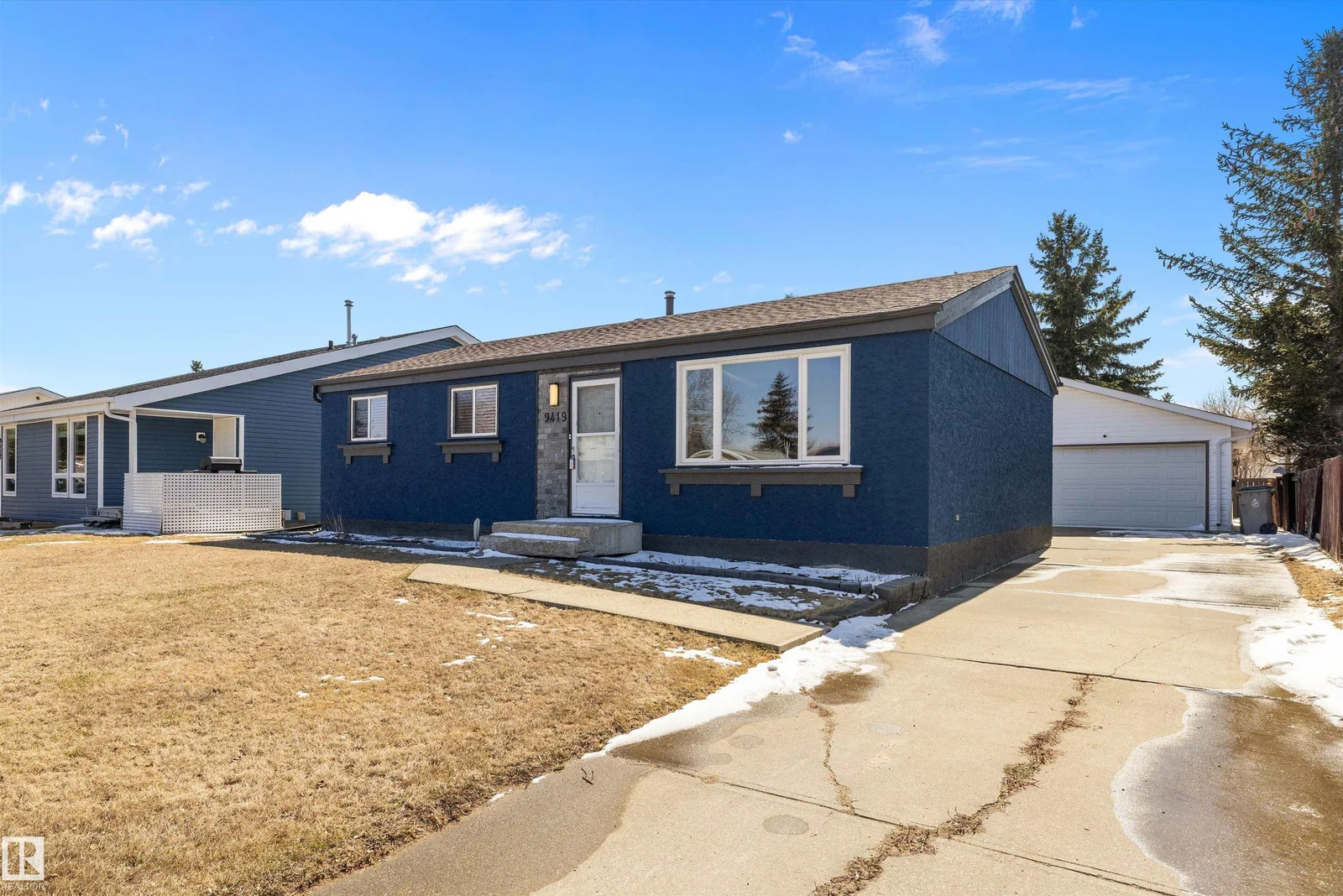 9419 98 AV, Morinville - 3 bedroom Detached Single Family for sale