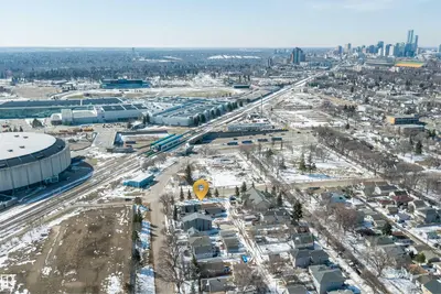 Interior photo 2 of 11906 76 ST NW