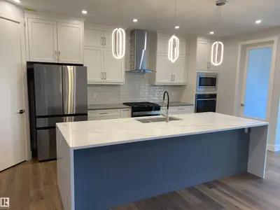 Interior photo 2 of 9515 75 AV NW