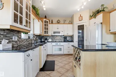 Interior photo 4 of #12 577 BUTTERWORTH WY NW