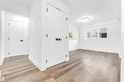 Interior photo 4 of 3508 84 ST NW