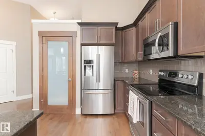 Interior photo 2 of #207 50 HEATHERGLEN DR