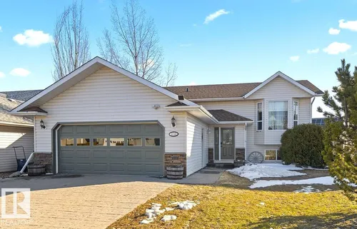 3710 42 AVE AV, Bonnyville Town - $425,000