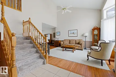 Interior photo 1 of 368 ORMSBY RD W NW