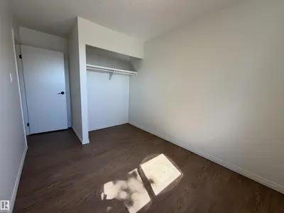 Interior photo 2 of 404 HERMITAGE RD NW