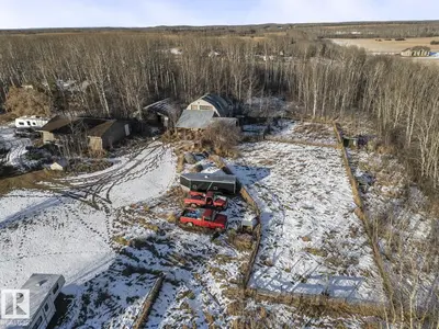 Interior photo 2 of 42003 55 HI