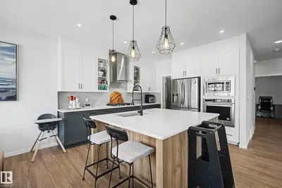 Interior photo 4 of 34 RIVERHILL CR