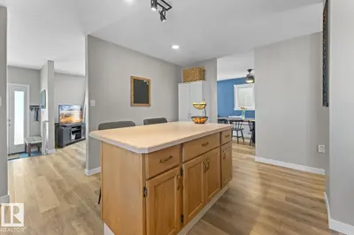 Interior photo 3 of 1404 7 AV