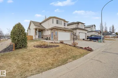 Interior photo 1 of 807 OAKLAND PL