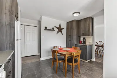 Interior photo 2 of 4 BRUYER CR