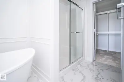 Interior photo 1 of 935 18 AV NW