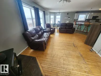 Interior photo 2 of 10315 TWP ROAD 612