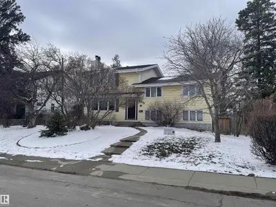 Interior photo 3 of 8812 146 ST NW