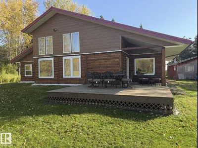 Interior photo 4 of 63218 Range Road 254