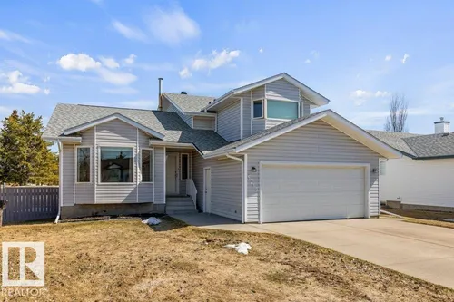 5215 52A ST, Legal - $420,000